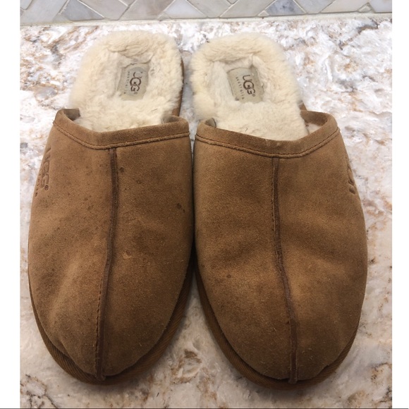 mens ugg slippers size 11